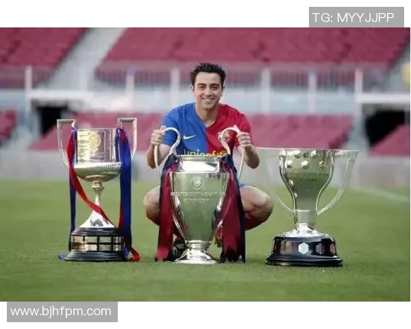 昔日绿茵传奇重聚老足球明星合影留念共话岁月情怀